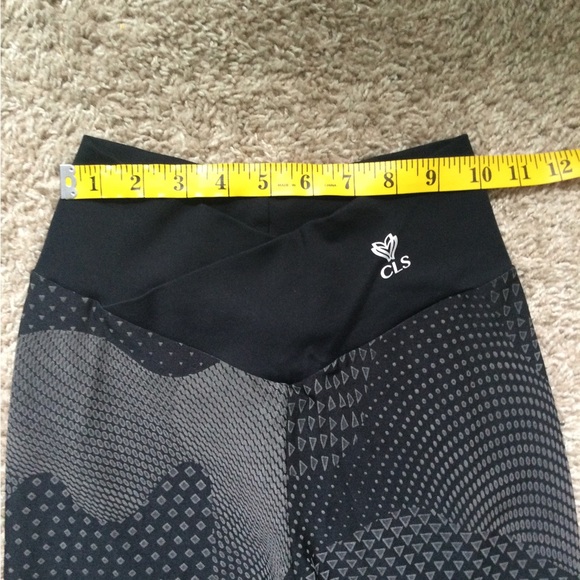 Galaxy Infinity Preto Textured Leggings - Picture 9 of 16